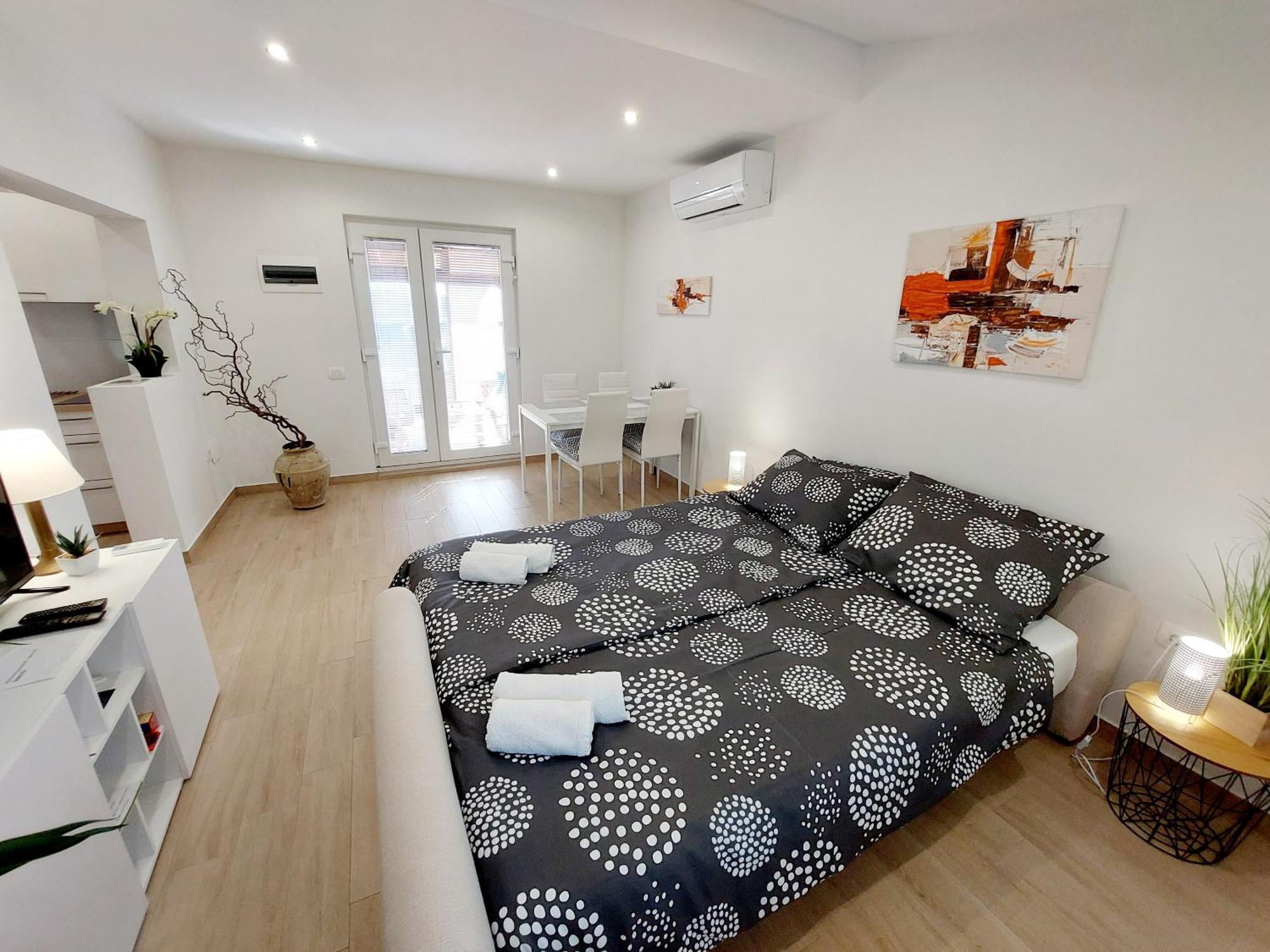 M&M Sunset Apartments Порторож Экстерьер фото